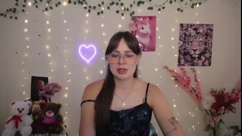 Snapshot of amanda_bright_ chatting on July 2026 07:03:01 AM amanda_bright_ online show from July 2026 07:03:01 AM