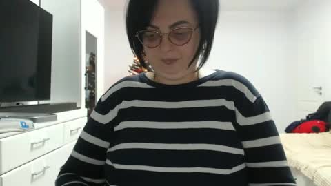 Anda .. online show from December 2025 09:53:01 PM