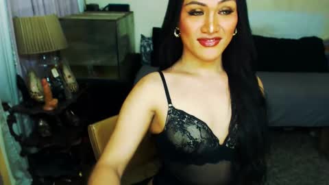 Suzie online show from March 2026 11:44:01 PM