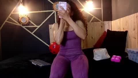 Snapshot of amara_vex chatting on June 2026 12:31:01 PM amara_vex online show from June 2026 12:31:01 PM