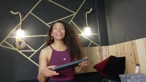 Snapshot of amara_vex chatting on June 2026 12:33:01 PM amara_vex online show from June 2026 12:33:01 PM