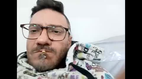 amaras5 online show from November 2025 12:42:02 AM