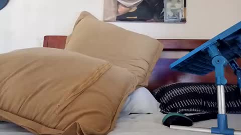 Amaro online show from September 2025 12:40:02 PM