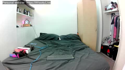 Kissra online show from September 2025 11:37:01 PM