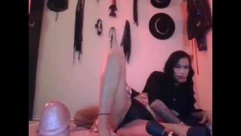 Snapshot of amayamillarodriguez chatting on December 2024 06:42:02 PM amayamillarodriguez online show from December 2024 06:42:02 PM