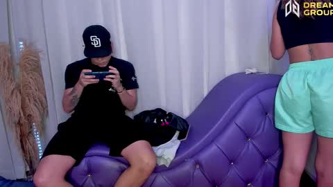 3some HORNY KIMGOOD GIRL LOOKING TO EXPERIENCE ALL KINDS OF SHOW online show from October 2025 07:36:02 PM