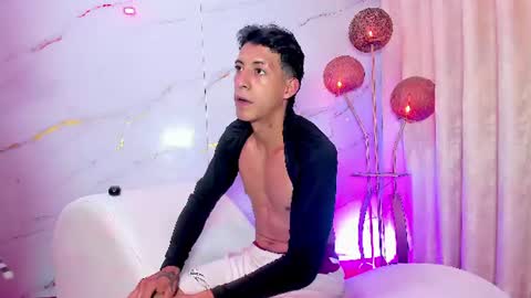 HORNY SOFIA - GOOD GIRL LOOKING TO EXPERIENCE ALL KINDS OF SHOW online show from June 2026 08:03:01 PM