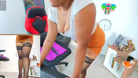 Snapshot of amba_rosee1 chatting on September 2025 09:41:02 PM AMBAR online show from September 2025 09:41:02 PM