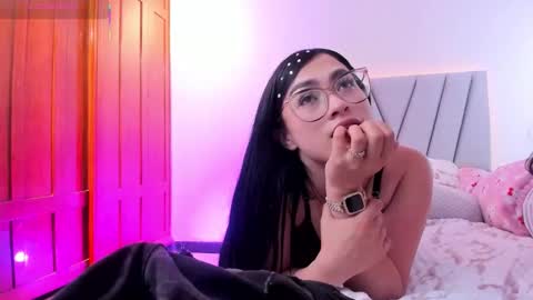 Snapshot of ambaar5 chatting on October 2025 02:41:02 AM Sara  online show from October 2025 02:41:02 AM