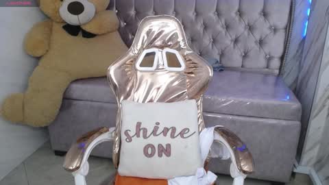 Snapshot of ambar72_b chatting on January 2025 06:57:02 PM LIVE 0730AM-0200PM online show from January 2025 06:57:02 PM