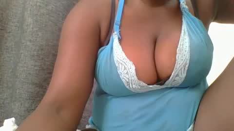 Mia online show from December 2024 02:16:01 PM