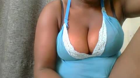 Snapshot of ambar_jasiri chatting on December 2024 09:52:02 AM Mia online show from December 2024 09:52:02 AM