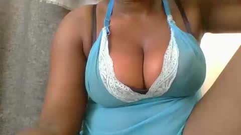 Snapshot of ambar_jasiri chatting on January 2025 12:15:02 PM Mia online show from January 2025 12:15:02 PM