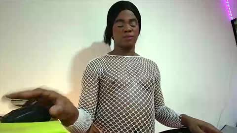 ambargil__ online show from January 2025 06:33:02 PM