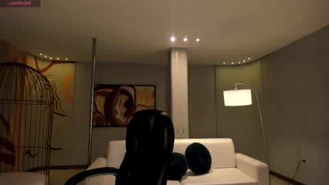 Snapshot of ambarjames_ chatting on October 2025 10:24:01 AM Ambar online show from October 2025 10:24:01 AM