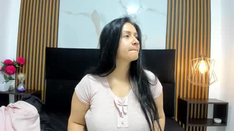   online show from October 2025 03:40:01 AM