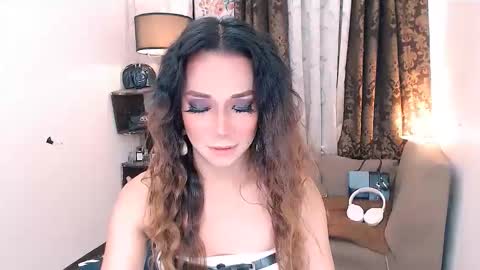 amber online show from November 2025 10:45:01 PM