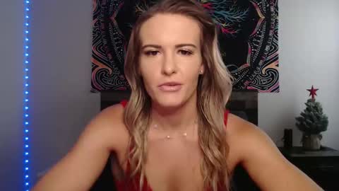 Amber online show from December 2025 03:19:02 PM