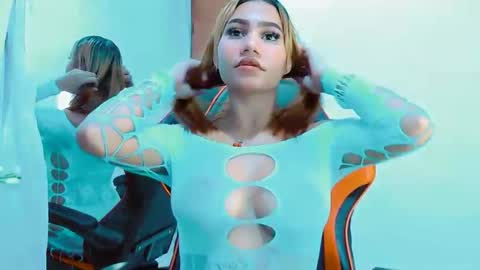 amber_love04 online show from December 2025 03:02:02 AM