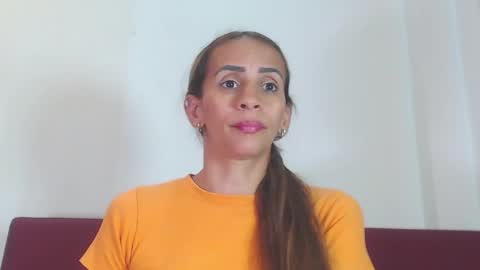 Snapshot of amber_moore chatting on May 2026 04:48:01 PM Amber Moore online show from May 2026 04:48:01 PM