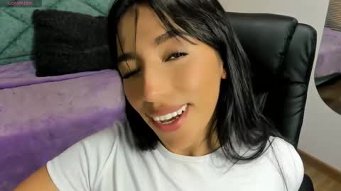 Amber online show from December 2025 12:06:01 AM