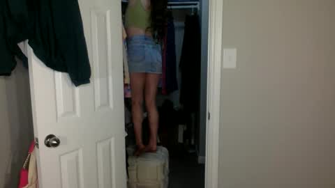 Amber 3 online show from November 2025 11:43:01 AM