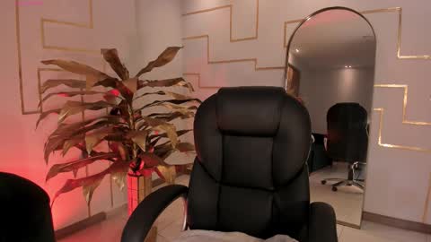 Snapshot of amberfarrell chatting on October 2025 10:00:01 PM Amber online show from October 2025 10:00:01 PM