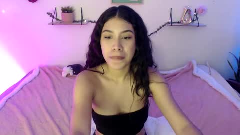 Snapshot of amberjeong chatting on December 2024 02:19:02 AM Amber Jeong online show from December 2024 02:19:02 AM