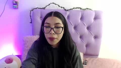 Snapshot of amberjeong chatting on January 2025 01:37:02 AM Amber Jeong online show from January 2025 01:37:02 AM