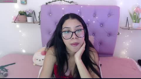 Snapshot of amberjeong chatting on February 2025 12:54:01 AM Amber Jeong online show from February 2025 12:54:01 AM