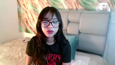 Snapshot of amberjeong chatting on March 2025 10:31:02 PM Amber Jeong online show from March 2025 10:31:02 PM