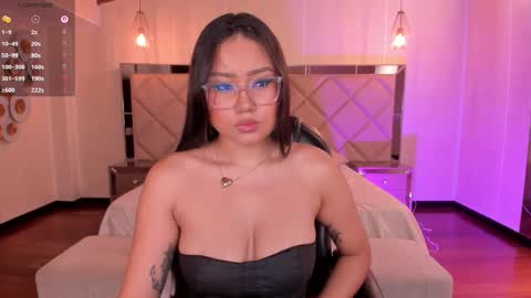 Amber  online show from November 2025 03:01:02 AM