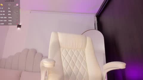 Snapshot of amberlewis_ chatting on April 2026 02:27:02 AM Amber online show from April 2026 02:27:02 AM