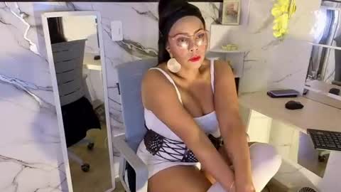 Snapshot of ambernix chatting on July 2026 02:37:02 PM online show from July 2026 02:37:02 PM