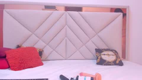 amberqueenx1 online show from February 2026 12:06:01 PM