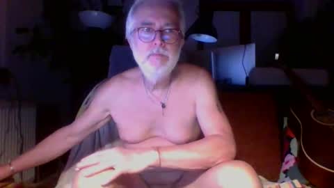 Amberr11 online show from September 2025 10:04:01 PM