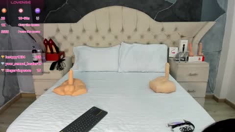 Snapshot of amberrgrey_ chatting on September 2025 02:51:02 PM Amber Grey online show from September 2025 02:51:02 PM