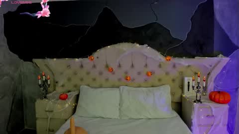 Snapshot of amberrgrey_ chatting on October 2025 05:57:01 PM Amber Grey online show from October 2025 05:57:01 PM