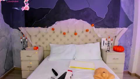 Snapshot of amberrgrey_ chatting on October 2025 06:18:02 PM Amber Grey online show from October 2025 06:18:02 PM