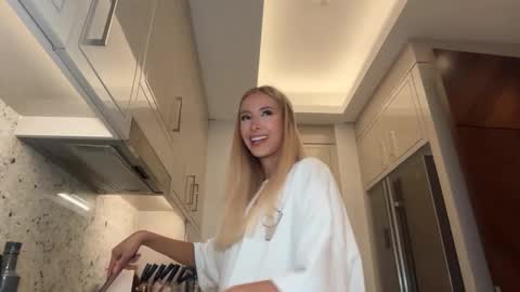 Snapshot of ambrefleur chatting on March 2026 04:09:01 AM Ambre online show from March 2026 04:09:01 AM