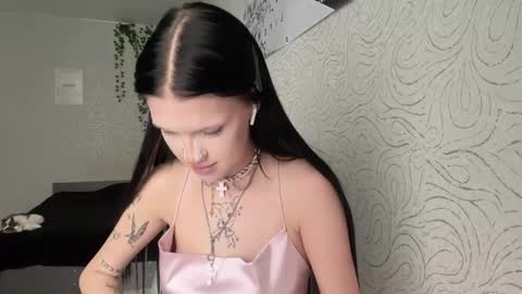 Alica online show from November 2025 10:04:02 AM