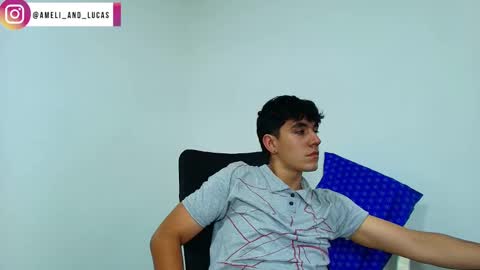 Snapshot of ameli_and_lucas chatting on December 2024 04:11:01 AM Amelia Lucas online show from December 2024 04:11:01 AM