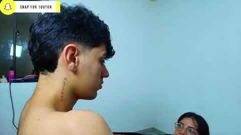 Snapshot of ameli_and_lucas chatting on December 2024 06:14:01 AM Amelia Lucas online show from December 2024 06:14:01 AM