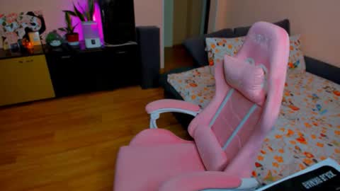 Eileen online show from October 2025 04:08:02 PM