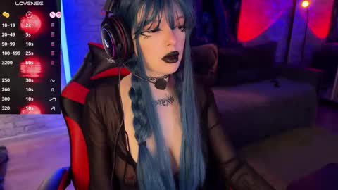 Amelia Aley  online show from October 2025 09:07:02 AM