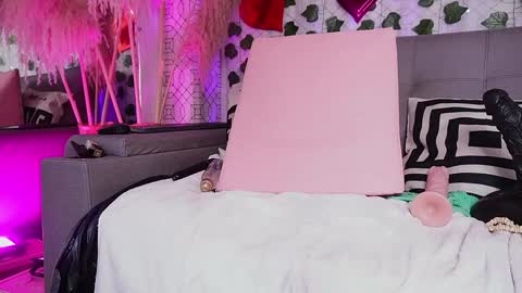 Amelia online show from February 2025 07:30:02 AM