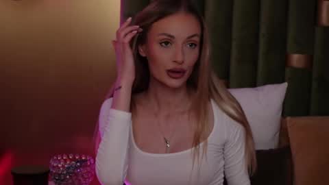 Amelia online show from April 2026 05:23:01 AM