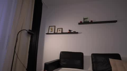 Amelia   online show from November 2025 08:18:01 AM