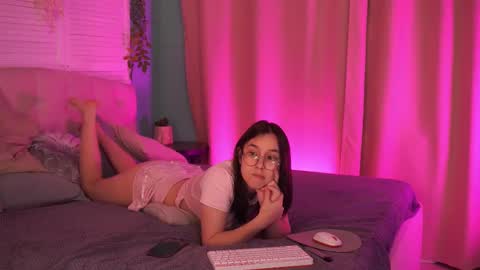 Amelia online show from December 2024 10:49:01 AM