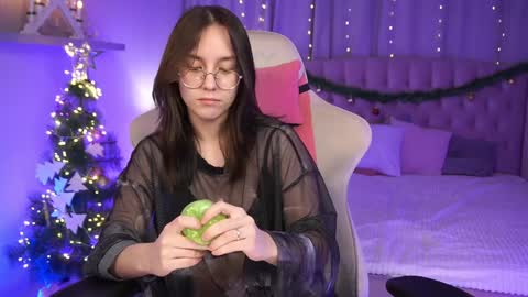 Amelia online show from January 2025 11:37:01 AM